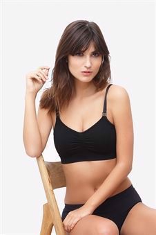 Black nursing bra with click opening in Organically grown bamboo - front with model
