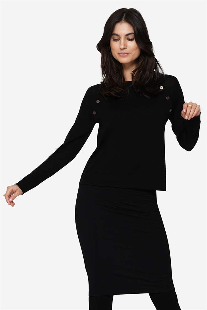 Black knitted nursing jumper with boot neck in 100% Merino wool - on location