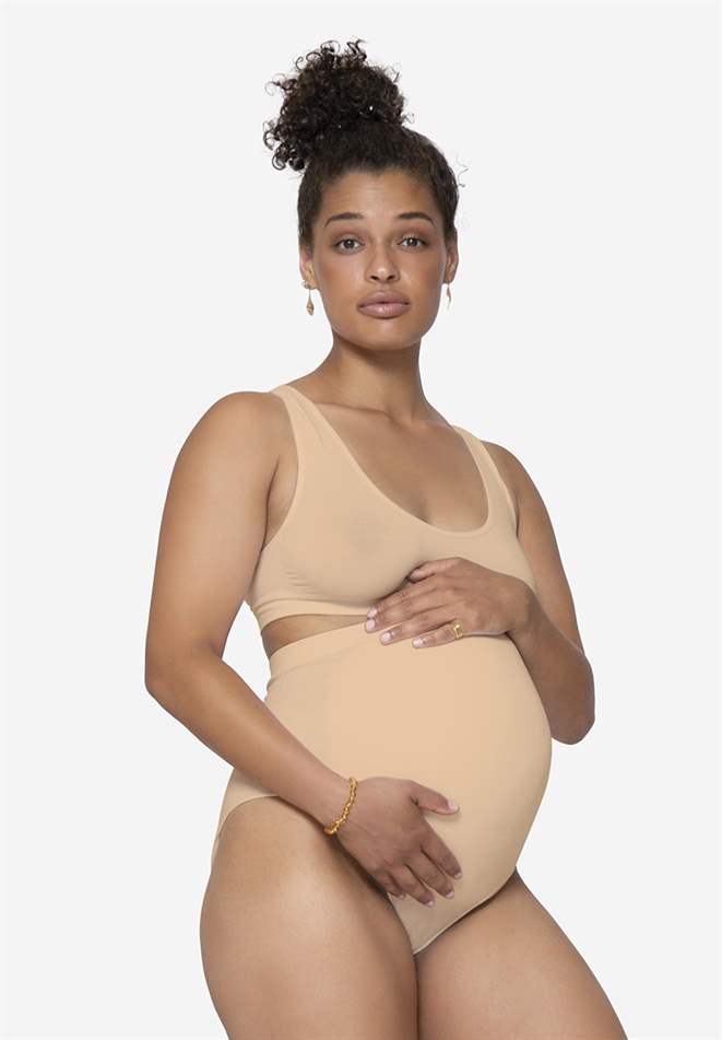 Soft nude maternity panties made of bamboo fibres