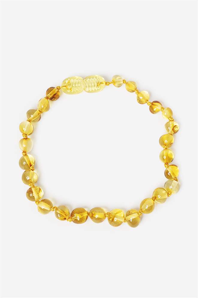 Adult amber bracelet - Honey - 100% natural material - seen with closed lock