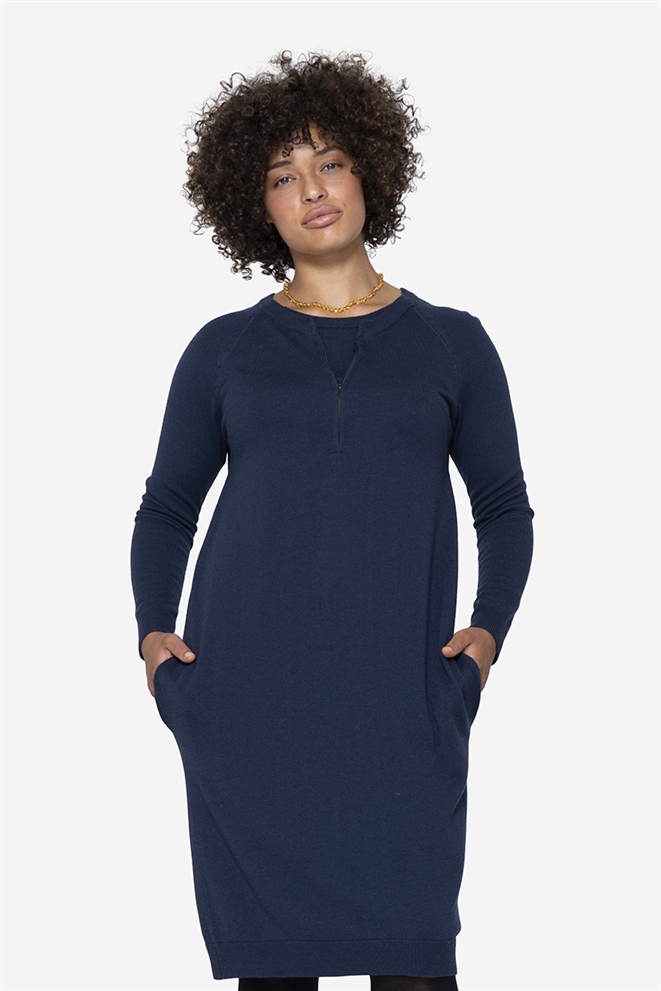 Blue Breastfeeding Dress With Pockets In Mulesing Free Merino Wool
