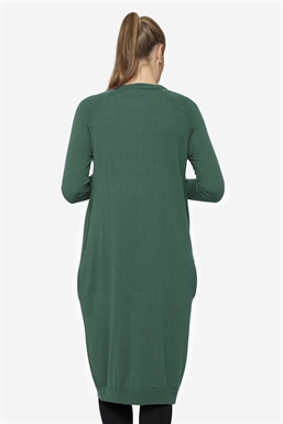 Green breastfeeding dress with pockets in Merino wool - Seen from behind